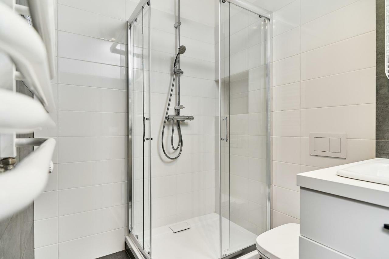 Apartment Swistackiego With Free Garage Wroclaw By Renters Exterior foto